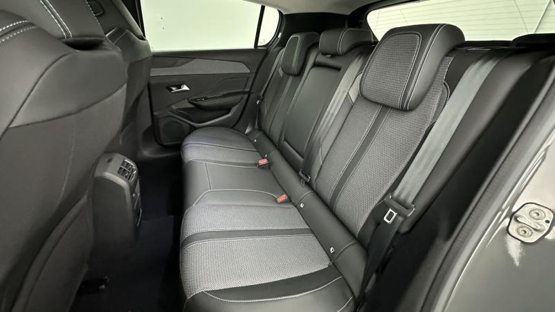 Vente en ligne Peugeot 308 308 1.2 PureTech 130ch Allure au prix de 22 400 €