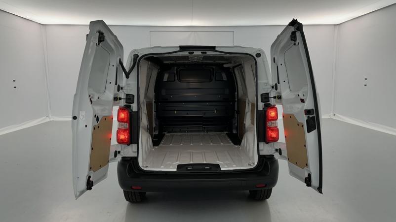 Vente en ligne Peugeot Expert Expert III M 2.0 BlueHDi 145ch EAT8 au prix de 31 380 €