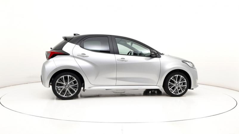 Vente en ligne Toyota Yaris 5P 1.5 Hybrid 116ch Automatique/ Design au prix de 26 190 €