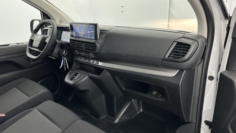 Vente en ligne Peugeot Expert Expert III M 2.0 BlueHDi 145ch EAT8 au prix de 31 380 €