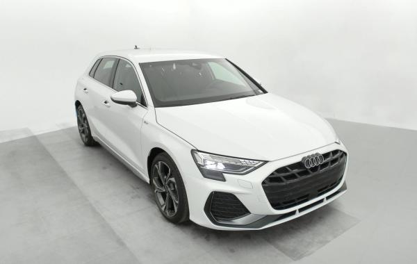 Audi A3 35 TDI 150 S TRONIC 7 S LINE occasion de 2025 en vente à Rennes