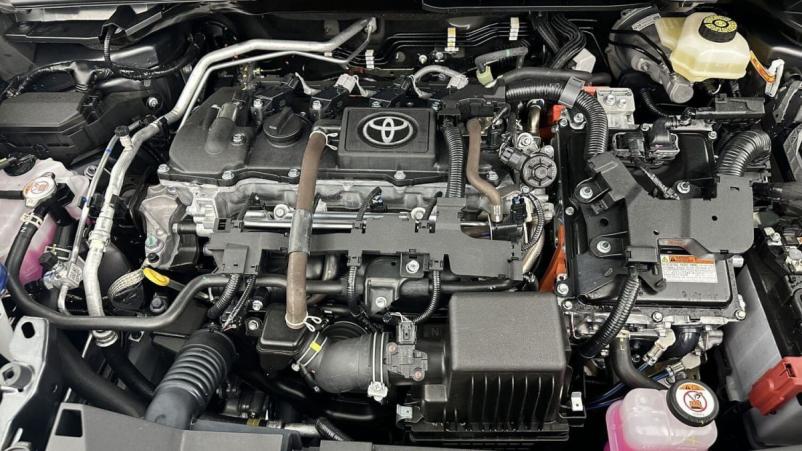 Vente en ligne Toyota C-HR C-hr II 1.8 Hybrid 140ch Design au prix de 32 530 €