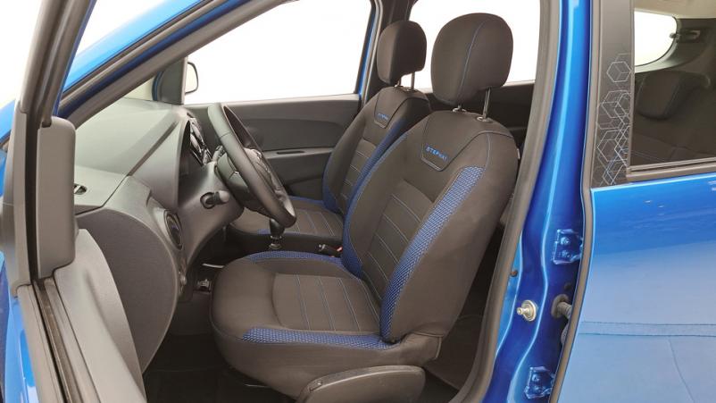 Vente en ligne Dacia Lodgy  1.5 Blue dCi 115ch Manuelle/6 15-ans celebration au prix de 16 040 €