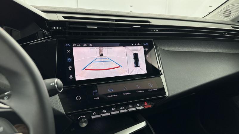 Vente en ligne Peugeot 308 308 1.2 PureTech 130ch Allure au prix de 22 400 €