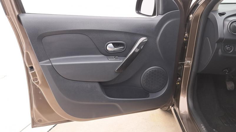Vente en ligne Dacia Sandero 3  1.0 Sce 75ch Manuelle/5 Laureate au prix de 10 460 €