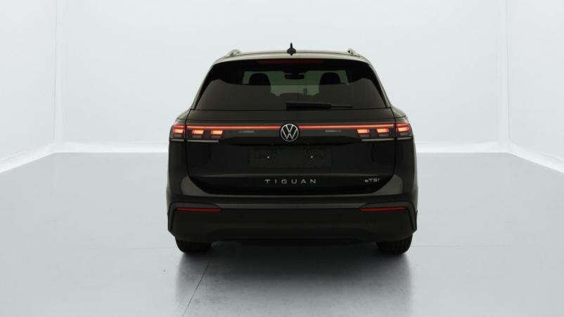 Vente en ligne Volkswagen Tiguan 1.5 eTSI 150CV DSG7 LIFE PLUS au prix de 39 630 €