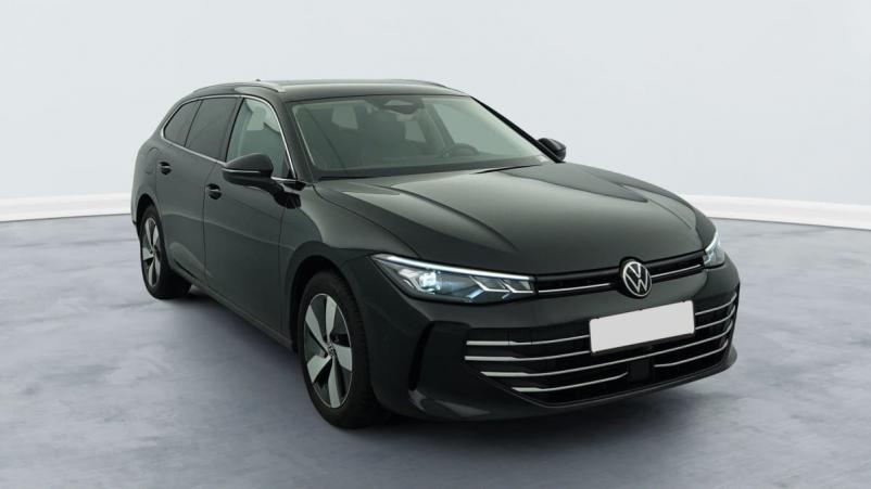 Vente en ligne Volkswagen Passat SW 1.5 ETSI OPF 150 DSG7 LIFE PLUS au prix de 34 680 €