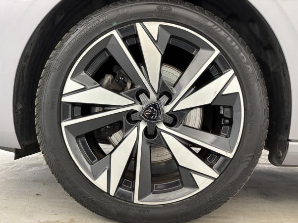 Vente en ligne Peugeot 308 SW 1.5 BlueHDi 130ch Allure EAT8 au prix de 21 790 €