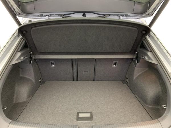 Vente en ligne Volkswagen T-Roc 1.5 TSI EVO2 150 Start Stop DSG7 R-Line au prix de 35 100 €