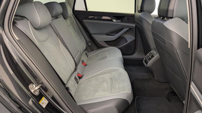 Vente en ligne Volkswagen Passat SW 1.5 ETSI OPF 150 DSG7 LIFE PLUS au prix de 34 680 €