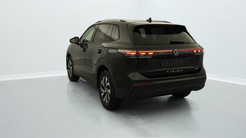 Vente en ligne Volkswagen Tiguan 1.5 eTSI 150CV DSG7 LIFE PLUS au prix de 39 630 €