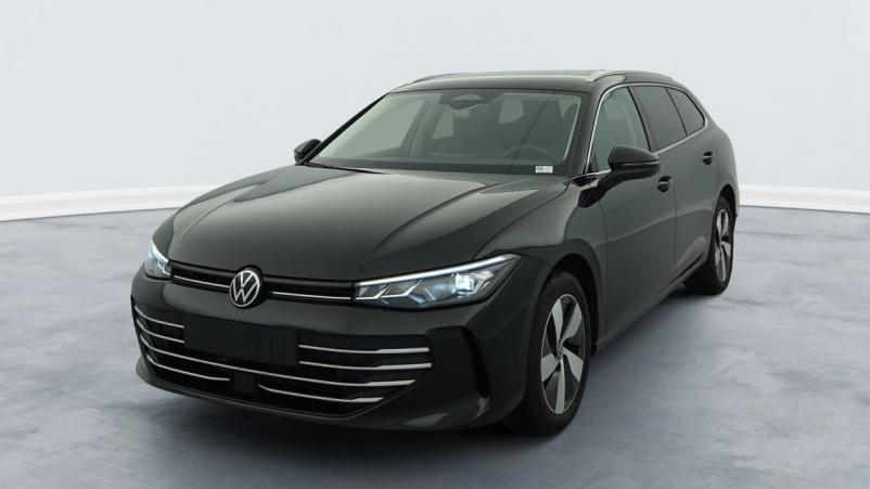 Vente en ligne Volkswagen Passat SW 1.5 ETSI OPF 150 DSG7 LIFE PLUS au prix de 34 680 €