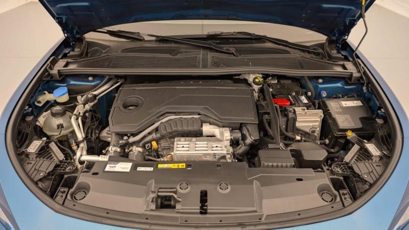 Vente en ligne Peugeot 408 Hybrid 136 e-DCS6 Allure au prix de 27 060 €