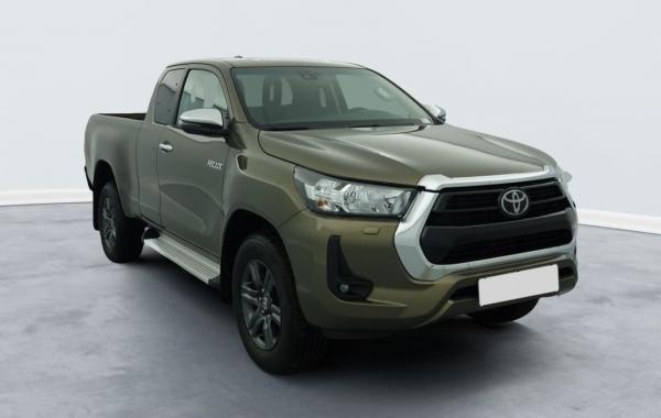 Toyota Hilux HILUX X-TRA CAB 4WD 2.8L 204 D-4D BVA LEGENDE occasion de 2025 en vente à Rennes
