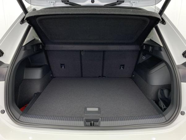 Vente en ligne Volkswagen Tiguan 1.5 eTSI 150CV DSG7 LIFE PLUS au prix de 40 660 €