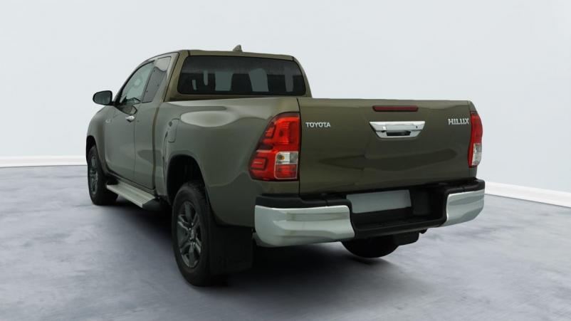 Vente en ligne Toyota Hilux HILUX X-TRA CAB 4WD 2.8L 204 D-4D BVA LEGENDE au prix de 49 820 €
