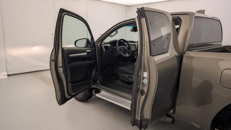 Vente en ligne Toyota Hilux HILUX X-TRA CAB 4WD 2.8L 204 D-4D BVA LEGENDE au prix de 49 820 €