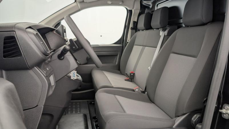 Vente en ligne Opel Vivaro TAILLE M BLUEHDI 145 S S EAT8 au prix de 28 810 €