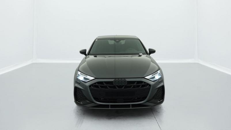 Vente en ligne Audi A3 45 TFSI E HYBRIDE RECHARGEABLE 272 S TRONIC 6 S LINE au prix de 45 810 €