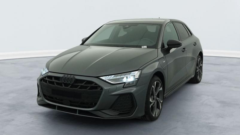 Vente en ligne Audi A3 45 TFSI E HYBRIDE RECHARGEABLE 272 S TRONIC 6 S LINE au prix de 45 810 €