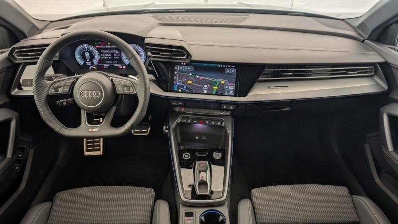 Vente en ligne Audi A3 45 TFSI E HYBRIDE RECHARGEABLE 272 S TRONIC 6 S LINE au prix de 45 810 €