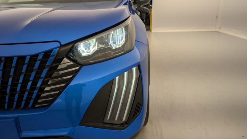 Vente en ligne Peugeot 2008 PureTech 100 S S BVM6 Allure au prix de 19 650 €