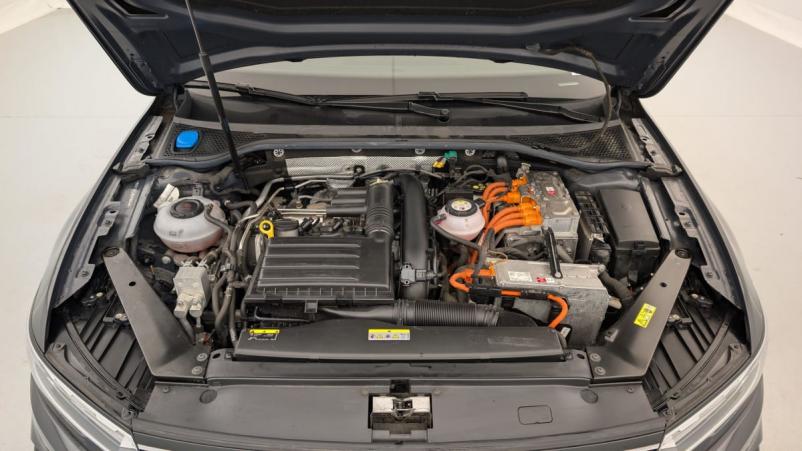 Vente en ligne Volkswagen Passat SW 1.4 TSI Hybride Rechargeable DSG6 GTE au prix de 26 440 €