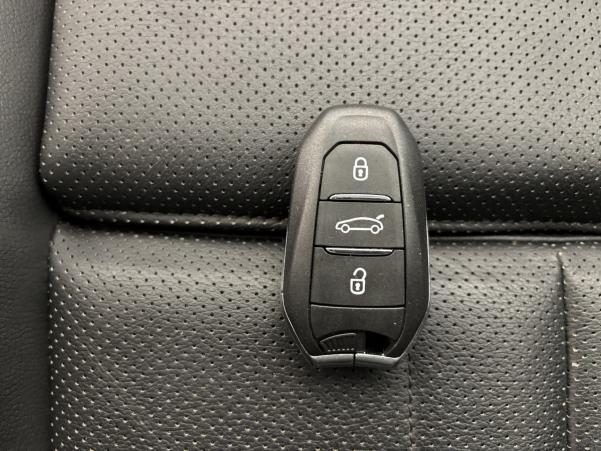Vente en ligne Opel Grandland X Hybrid 225ch Ultimate au prix de 17 790 €