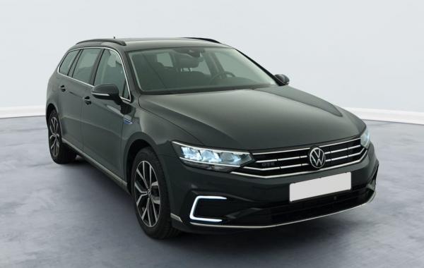 Volkswagen Passat SW 1.4 TSI Hybride Rechargeable DSG6 GTE occasion de 2020 en vente à Rennes
