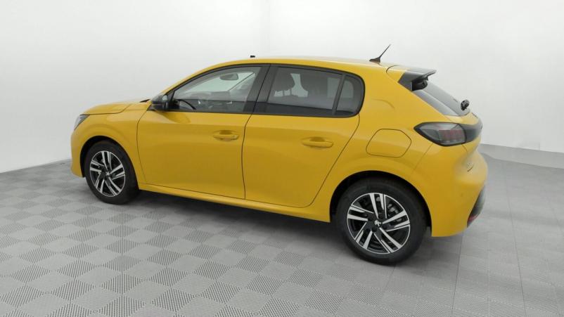 Vente en ligne Peugeot 208 208 II 1.2 PureTech 100ch Allure Pack au prix de 16 500 €