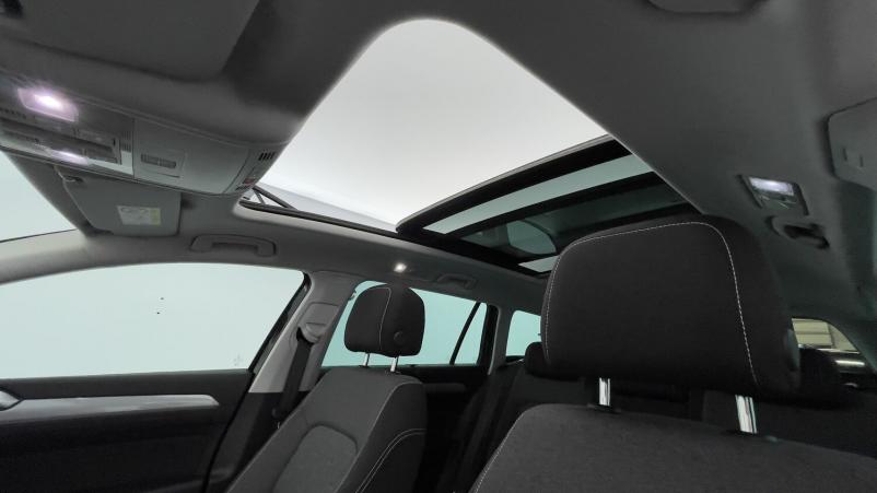 Vente en ligne Volkswagen Passat SW Passat sw VIII 1.5 TSI ACT 150ch Life Plus DSG7 au prix de 33 000 €