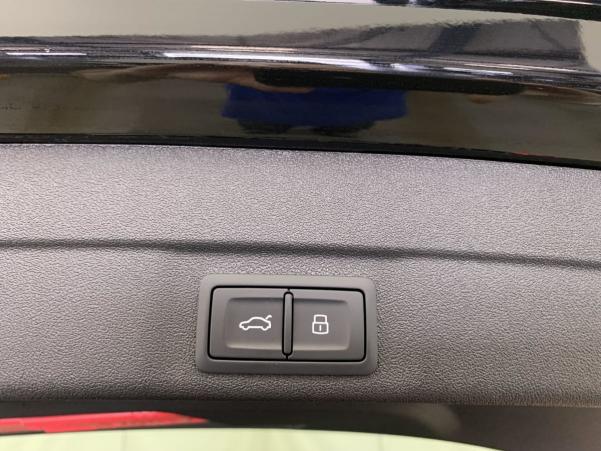 Vente en ligne Audi A5 Avant TDI Hybride 204 ch S tronic 7 S line au prix de 59 200 €