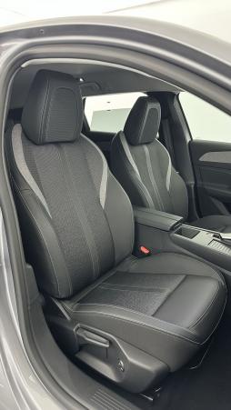 Vente en ligne Peugeot 308 SW 308 sw III 1.2 Hybrid 136ch Allure e-DCS6 au prix de 30 000 €