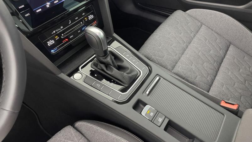 Vente en ligne Volkswagen Passat SW Passat sw VIII 1.5 TSI ACT 150ch Life Plus DSG7 au prix de 33 000 €