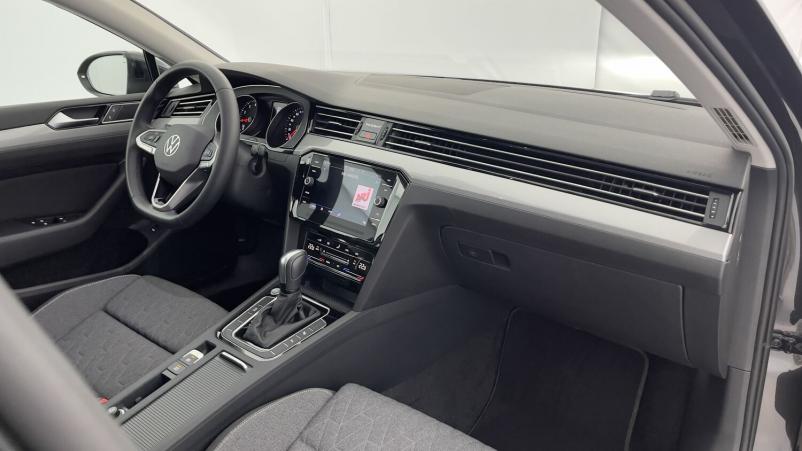 Vente en ligne Volkswagen Passat SW Passat sw VIII 1.5 TSI ACT 150ch Life Plus DSG7 au prix de 33 000 €
