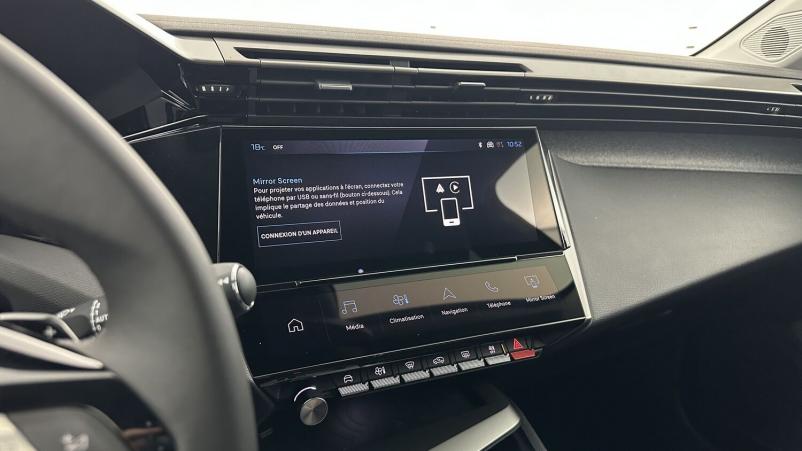 Vente en ligne Peugeot 308 SW 308 sw III 1.2 Hybrid 136ch Allure e-DCS6 au prix de 30 000 €