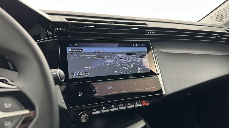 Vente en ligne Peugeot 308 308 1.2 Hybrid 145ch Allure e-DCS6 au prix de 29 000 €
