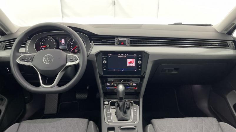 Vente en ligne Volkswagen Passat SW Passat sw VIII 1.5 TSI ACT 150ch Life Plus DSG7 au prix de 33 000 €