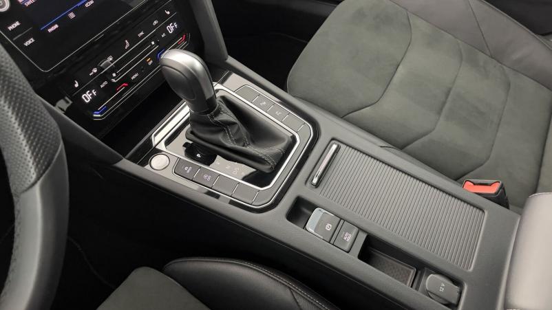 Vente en ligne Volkswagen Arteon Shooting Break Arteon shooting brake 2.0 TDI EVO 150ch R-Line DSG7 au prix de 43 400 €