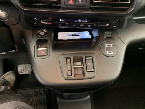 Vente en ligne Peugeot Partner Fourgon XL 950 KG BLUEHDI 130 S S EAT8 au prix de 26 290 €
