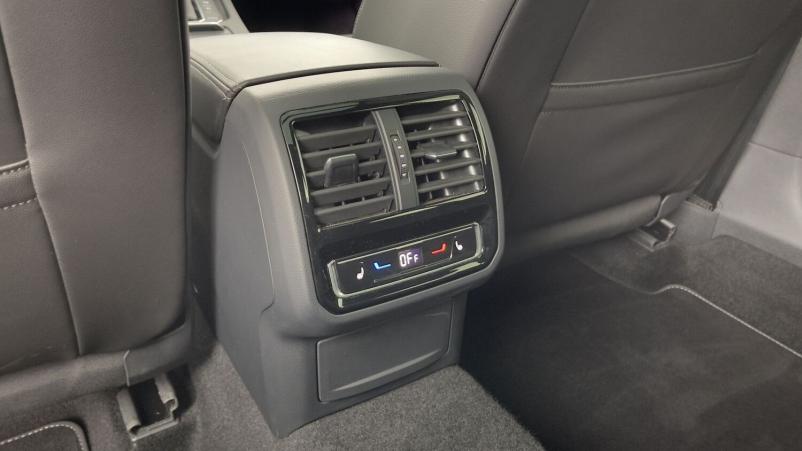 Vente en ligne Volkswagen Arteon Shooting Break Arteon shooting brake 2.0 TDI EVO 150ch R-Line DSG7 au prix de 43 400 €