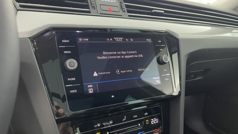 Vente en ligne Volkswagen Passat SW Passat sw VIII 1.5 TSI ACT 150ch Life Plus DSG7 au prix de 33 000 €
