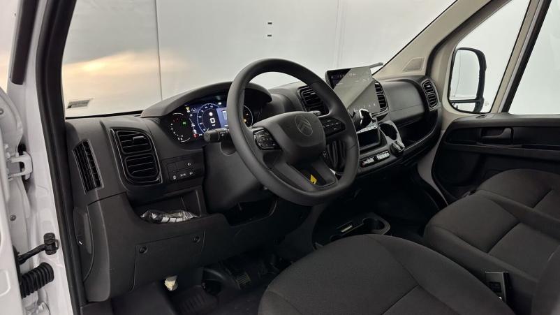 Vente en ligne Citroën Jumper Fourgon Jumper L2H2 35 2.2 BlueHDi 140ch BVA8 au prix de 34 500 €