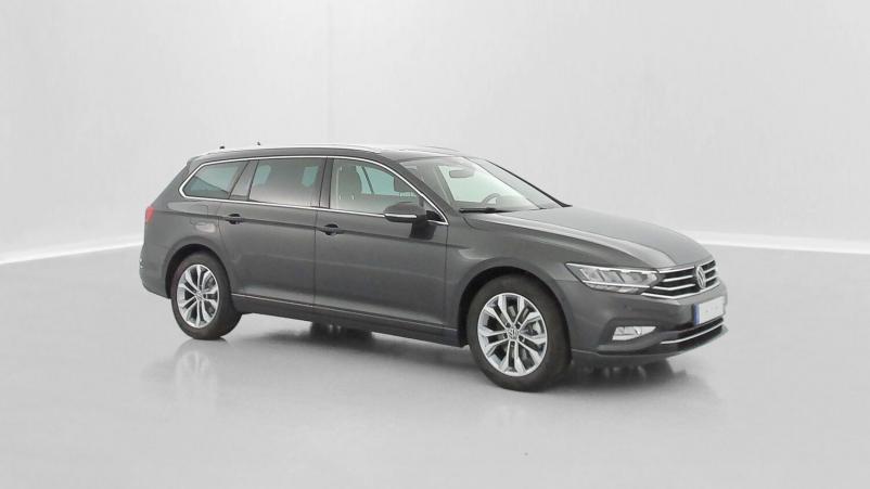 Vente en ligne Volkswagen Passat SW Passat sw VIII 1.5 TSI ACT 150ch Life Plus DSG7 au prix de 33 000 €