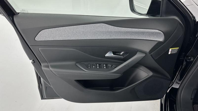 Vente en ligne Peugeot 308 308 1.2 Hybrid 145ch Allure e-DCS6 au prix de 29 000 €