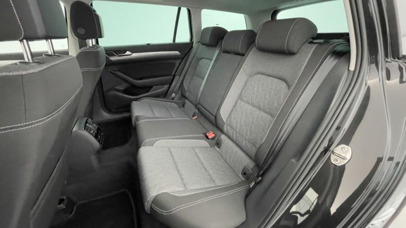 Vente en ligne Volkswagen Passat SW Passat sw VIII 1.5 TSI ACT 150ch Life Plus DSG7 au prix de 33 000 €
