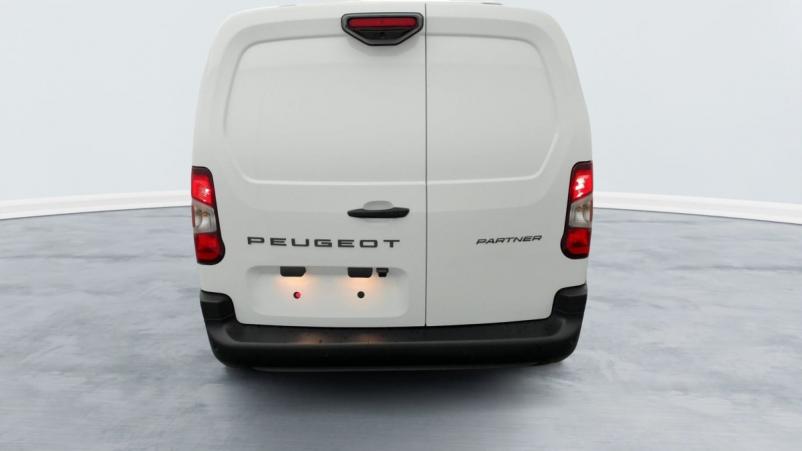 Vente en ligne Peugeot Partner Fourgon M 1000 KG BLUEHDI 130 S S EAT8 au prix de 26 460 €