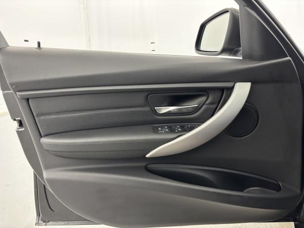 Vente en ligne Bmw Série 3 318iA 136ch Executive au prix de 19 990 €