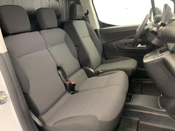 Vente en ligne Peugeot Partner Fourgon M 1000 KG BLUEHDI 130 S S EAT8 au prix de 26 460 €