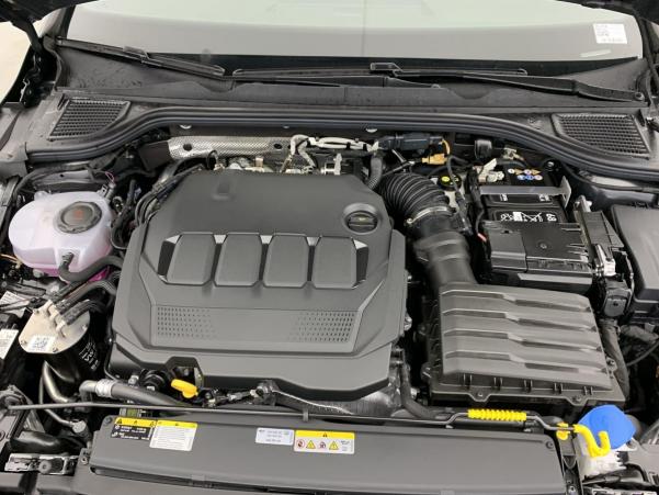 Vente en ligne Volkswagen Golf 2.0 TDI 150 DSG7 R-LINE au prix de 35 510 €